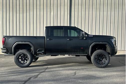 2025 GMC Sierra 2500 AT4