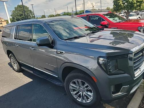 2022 GMC Yukon XL SLT