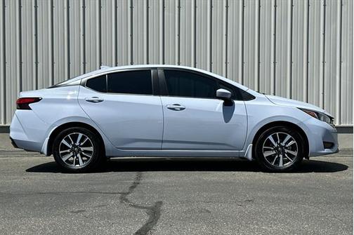 2024 Nissan Versa 1.6 SV