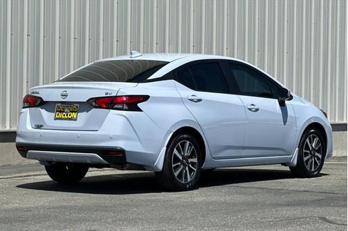 2024 Nissan Versa 1.6 SV