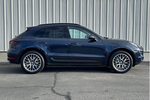 2017 Porsche Macan Base