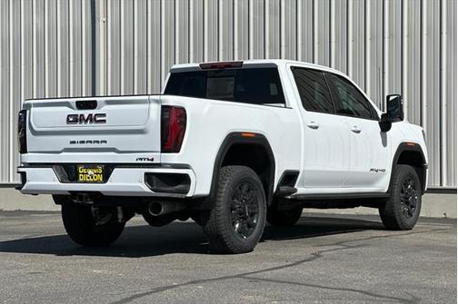 2025 GMC Sierra 2500 AT4