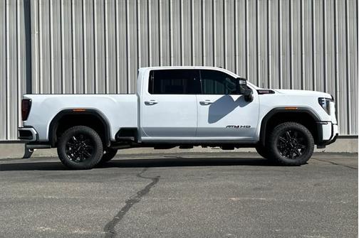 2025 GMC Sierra 2500 AT4