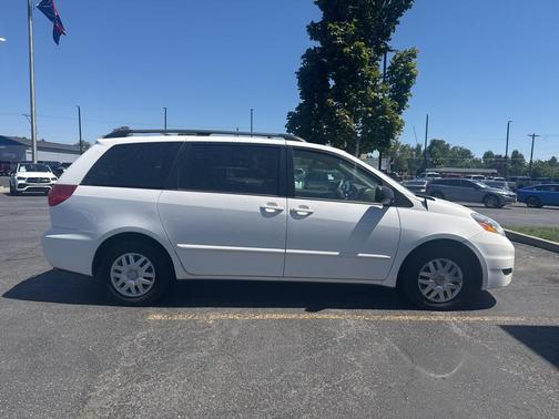 2007 Toyota Sienna CE