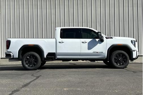 2025 GMC Sierra 2500 AT4