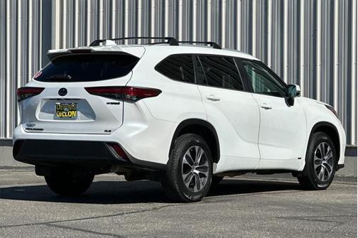 2023 Toyota Highlander Hybrid XLE