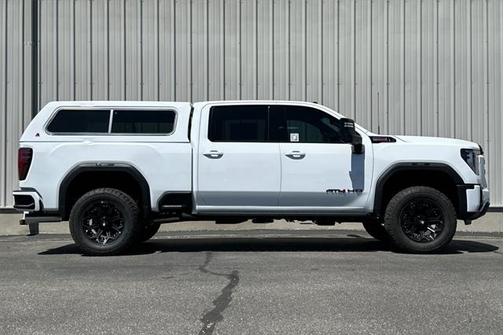 2025 GMC Sierra 2500 AT4