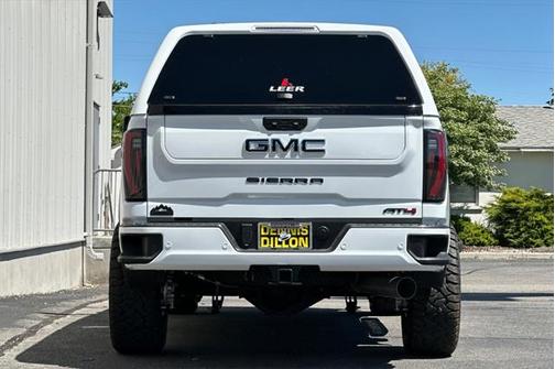 2025 GMC Sierra 2500 AT4