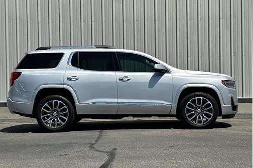 2020 GMC Acadia Denali
