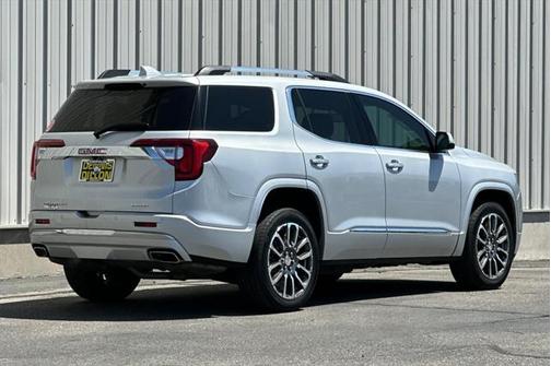 2020 GMC Acadia Denali