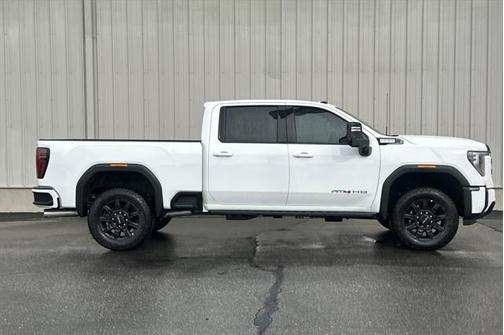 2025 GMC Sierra 2500 AT4