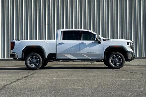 2025 GMC Sierra 2500 SLT