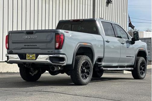 2025 GMC Sierra 2500 SLE