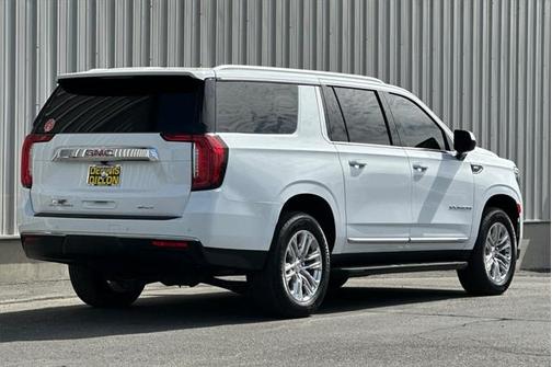 2023 GMC Yukon XL SLT