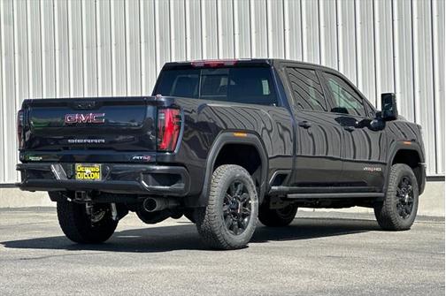 2025 GMC Sierra 2500 AT4