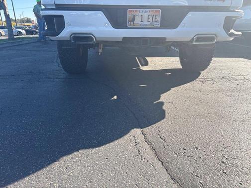 Summit White 2022 GMC Sierra 1500 AT4