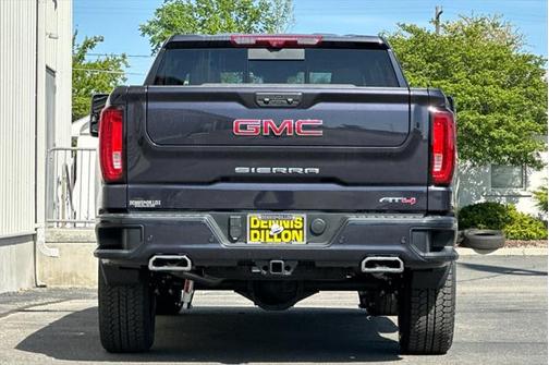 2025 GMC Sierra 1500 AT4