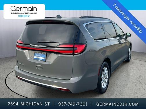 2022 Chrysler Pacifica Touring-L