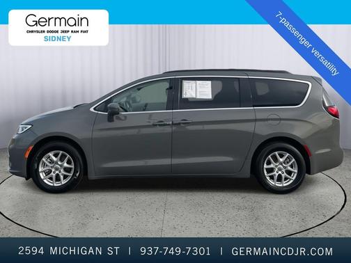 2022 Chrysler Pacifica Touring-L