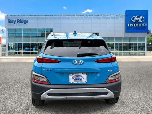 2022 Hyundai KONA SEL