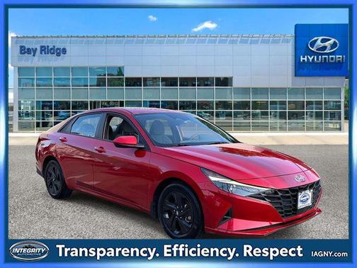 2022 Hyundai ELANTRA SEL