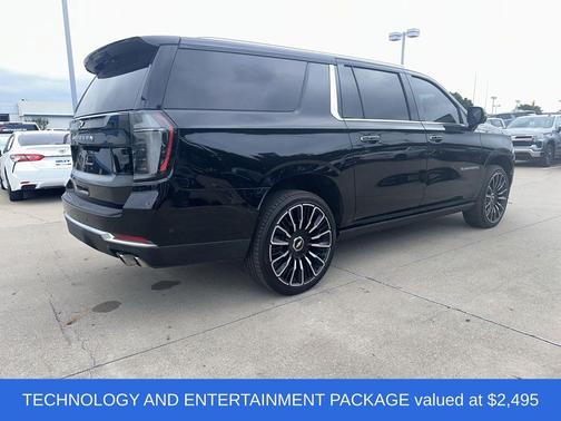 Black 2025 Chevrolet Suburban 4WD High Country