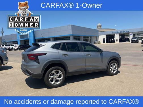 Sterling Gray Metallic 2025 Chevrolet Trax LS