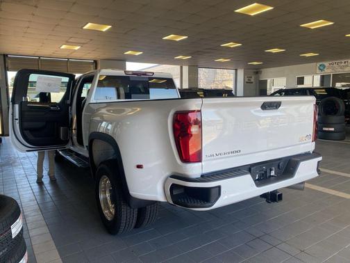 2026 Chevrolet Silverado 3500 High Country