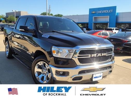 Diamond Black Crystal Pearlcoat 2019 RAM 1500 Big Horn