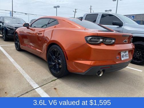 Vivid Orange Metallic 2022 Chevrolet Camaro 2LT