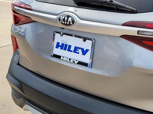 Steel Gray 2021 Kia Seltos LX