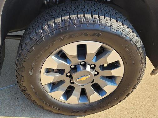 2025 Chevrolet Silverado 2500 Custom