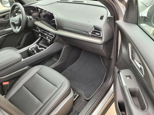 Sterling Gray Metallic 2026 Chevrolet Traverse LT