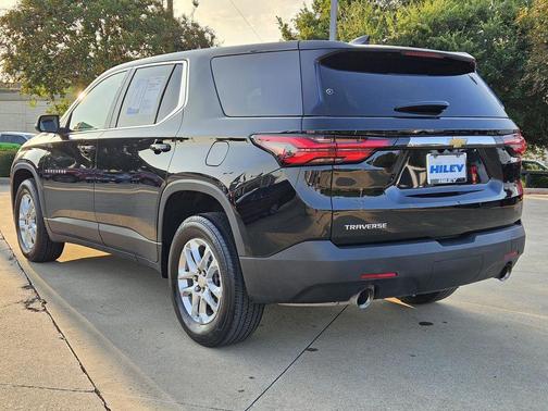 2023 Chevrolet Traverse LS