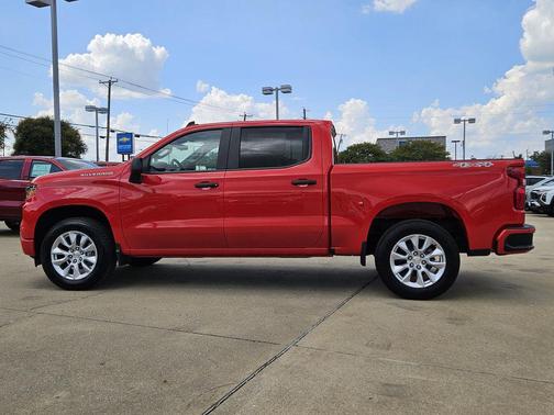 2025 Chevrolet Silverado 1500 Custom