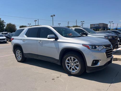 2020 Chevrolet Traverse LT Cloth