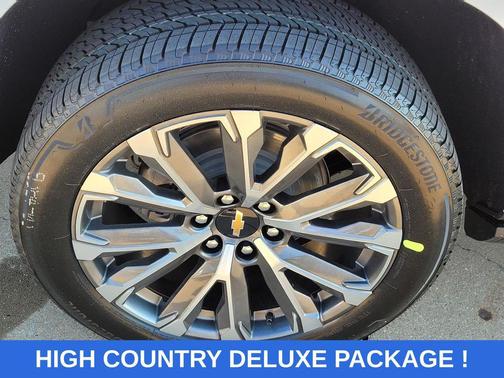 2026 Chevrolet Suburban High Country, RWD