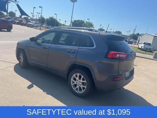 Granite Crystal Metallic Clearcoat 2018 Jeep Cherokee Latitude Plus