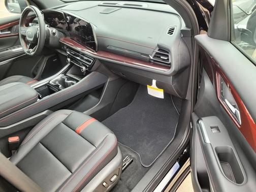 Mosaic Black Metallic 2026 Chevrolet Traverse RS