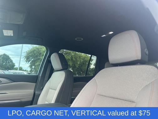 Summit White 2024 Chevrolet Traverse LT