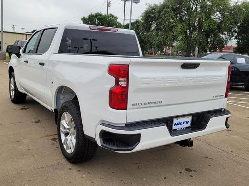 Summit White 2026 Chevrolet Silverado 1500 Custom