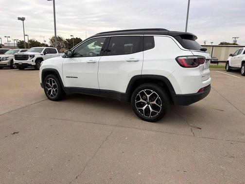 Bright White Clearcoat 2025 Jeep Compass Limited