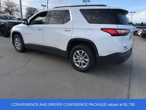 2021 Chevrolet Traverse LT Cloth