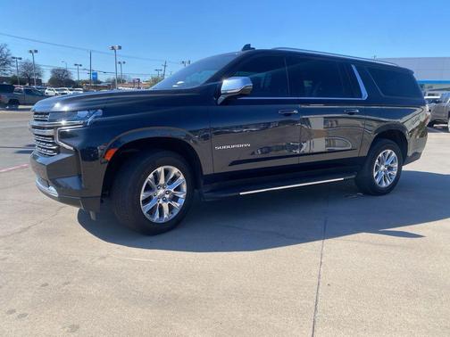 2023 Chevrolet Suburban Premier