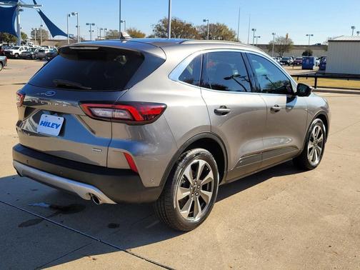 2023 Ford Escape Platinum