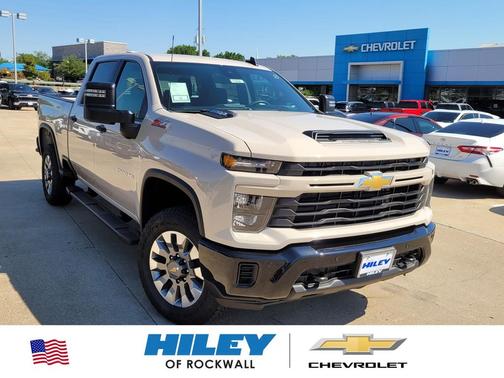 White Sands 2026 Chevrolet Silverado 2500 Custom