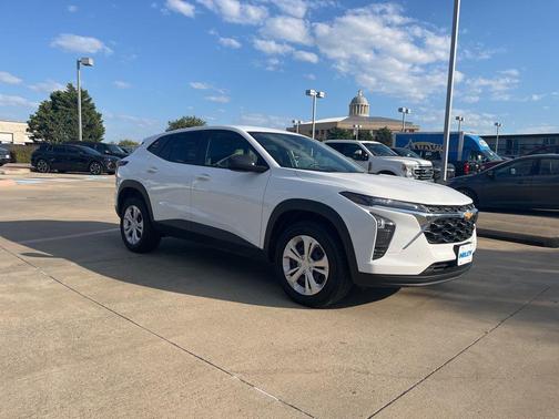 2024 Chevrolet Trax LS