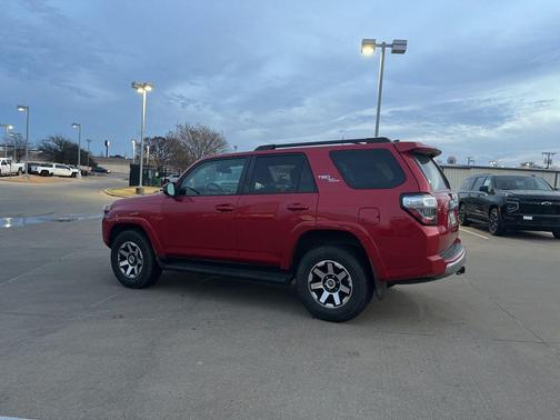 2022 Toyota 4Runner TRD Off Road