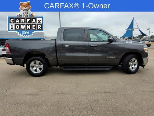 Granite Crystal Metallic Clearcoat 2019 RAM 1500 Big Horn
