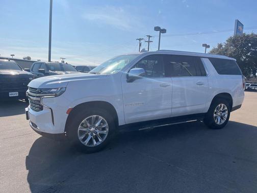 2023 Chevrolet Suburban Premier